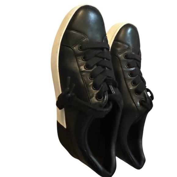 Vince. Black Leather Lace Up Sneakers US Womens Size 8 New without Tag / Box - Picture 6 of 8
